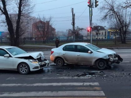 В Ростове в ДТП пострадали четыре человека