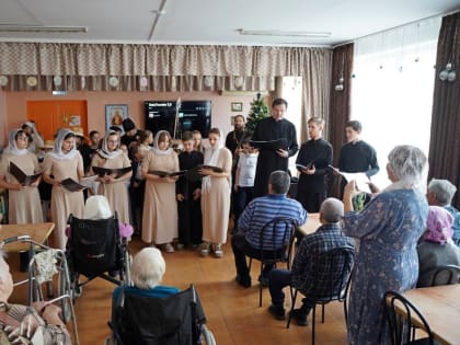 Рождественская традиция добра: епископ Антоний посетил соцучреждения Волгодонска