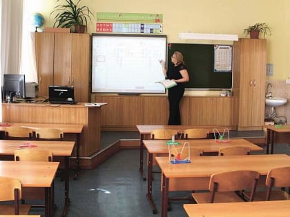 Год педагога и наставника. Шахтинские учителя рассказали, за что они любят свою профессию