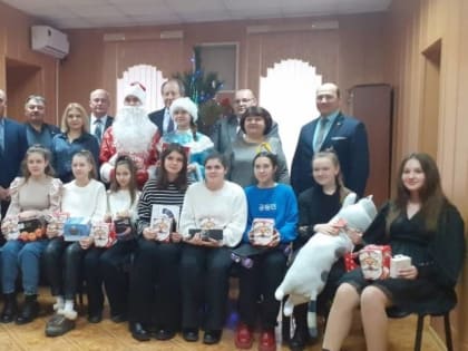 «Единая Россия» в Тарасовском районе присоединилась к акции «Елка желаний»