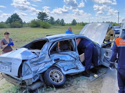 Страшная авария произошла на автодороге возле станицы Вешенской