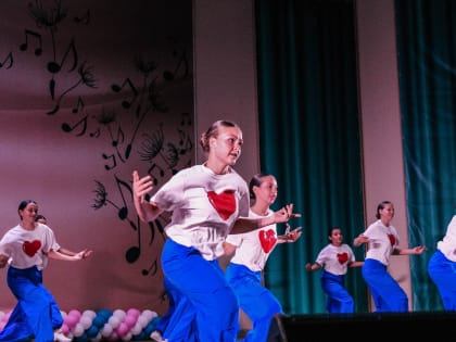 Гала-концерт фестиваля работающей молодежи прошел в Таганроге