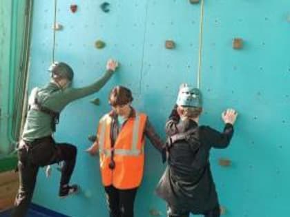 В Таганроге проведены открытые городские соревнования по скалолазанию «Вертикаль-2024»