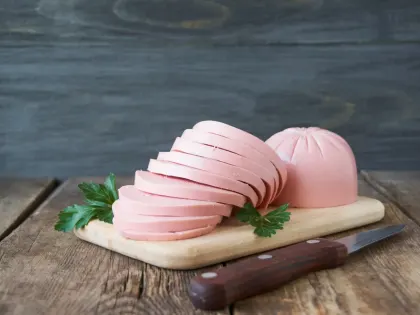 Роскачество выявило небезопасные колбасы в популярных брендах