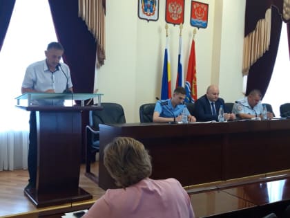 Состоялось очередное заседание межведомственной  комиссии по профилактике правонарушений при Администрации Усть-Донецкого района