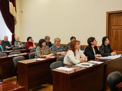 Обсуждение мер по повышению рождаемости в Усть-Донецком районе