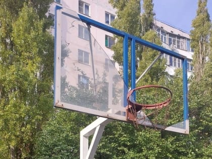 Состояние спортивных площадок в Таганроге вызывает беспокойство
