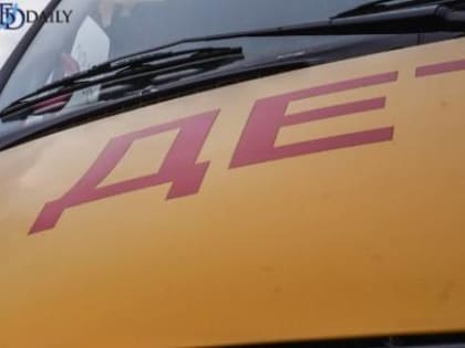 На севере Бурятии дети добираются в школу, утопая в грязи