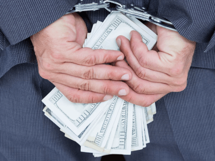 Глава кредитно-потребительского кооператива обворовывала жителей Улан-Удэ и Иркутска