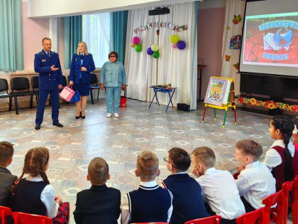 Работники прокуратуры Бурятии посетили детей в центре «Малышок»