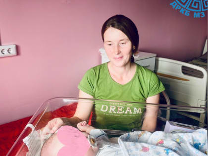 Врачи Бурятии спасли новорожденную девочку с редким заболеванием