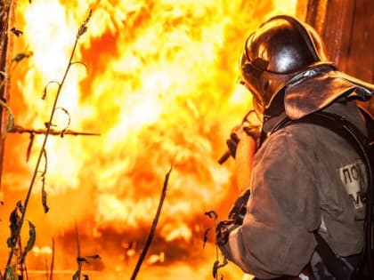 В Северобайкалье из-за перекала печи загорелась крыша дома