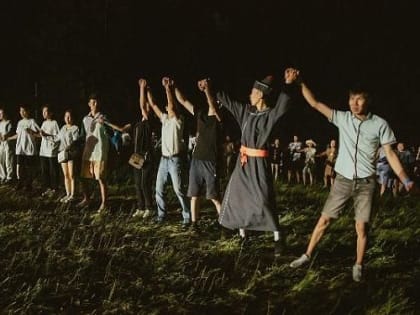 В Улан-Удэ научат танцевать "ёхор" иностранных студентов