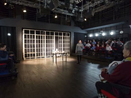 «Чтоб с фатой и конфетами!»