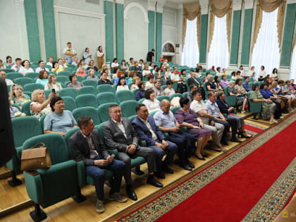 В Улан-Удэ наградили 56 педагогических работников