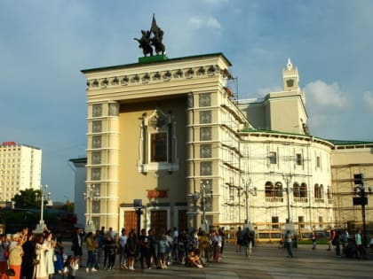 Минкультуры Бурятии прокомментировало претензии певицы Мэдэгмы Доржиевой