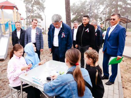 Новая детская площадка в Сосновом бору