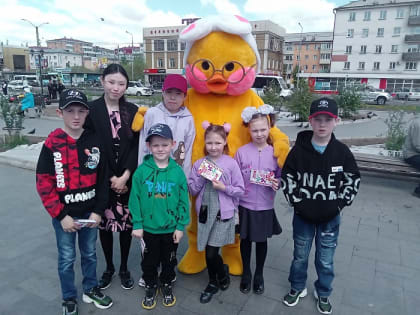 Ребят детских учреждений Минсоцзащиты Бурятии продолжают поздравлять