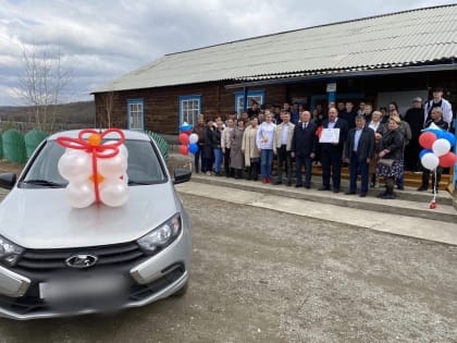 В Бурятии Байкальский колледж недропользования  пополнился оборудованием и машиной