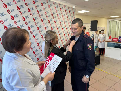 Сотрудник ГИБДД из Бурятии стал Почетным донором России