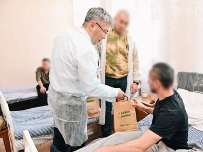 Глава Бурятии навестил раненых военных