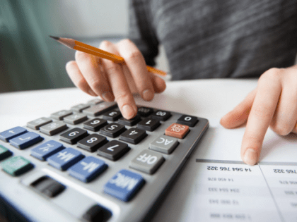 С 1 января 2024 года МРОТ может увеличиться до 19242 рублей