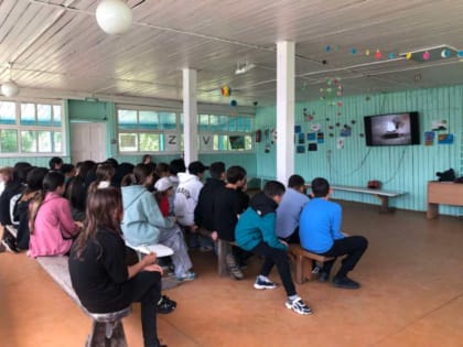 Сотрудники библиотеки провели урок истории «Курская битва: 50 дней и ночей»