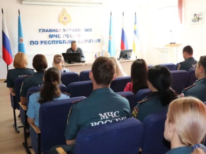 Священник встретился с сотрудниками МЧС Бурятии