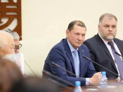 Мэр Улан-Удэ поздравил бывших коллег со 100-летием ведомства