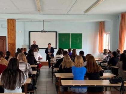 В Бурятии преподаватели и студенты вуза обсудили проблему фальсификации истории России