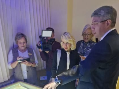 В Бурятию прибыла замминистра культуры РФ Надежда Преподобная. Она посетила ВСГИК, Национальную библиотеку и строящееся здание театра Ульгэр