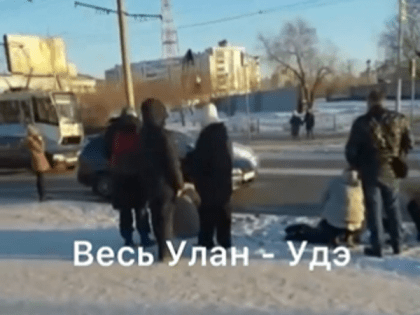 На «зебре» в Улан-Удэ сбили троих 14-летних подростков