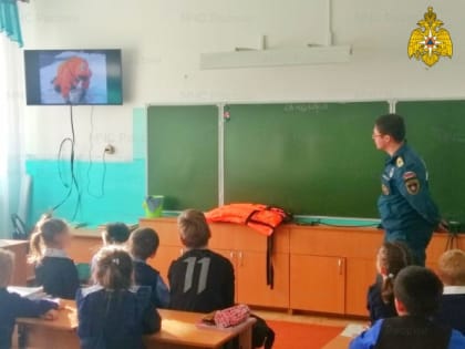 В Бурятии детей предупреждают об опасности тонкого льда