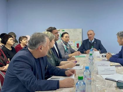 В Улан-Удэ тосовцы встретились с депутатом Народного Хурала