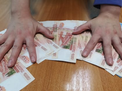 Среднемесячная зарплата в Бурятии достигла более 58,8 тыс рублей