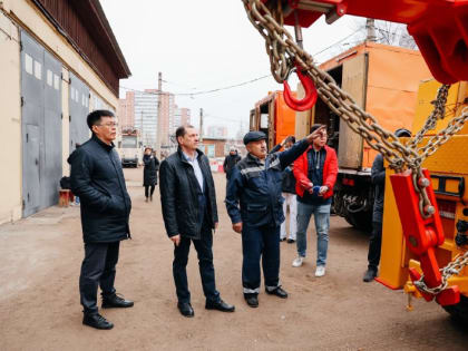 Мэр Улан-Удэ проверил новую технику МУП «Управление трамвая»