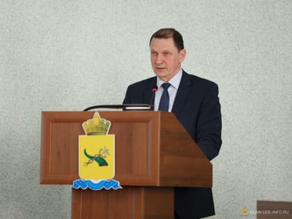 Мэр Улан-Удэ наградил лучших дворников, водителей, трактористов, кондукторов