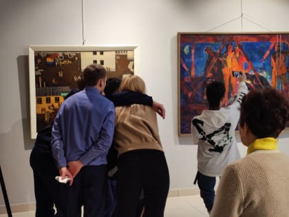 В Улан-Удэ студенты колледжей отлично провели время в музее им. Сампилова (ФОТОРЕПОРТАЖ)