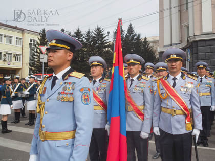 В Улан-Удэ прошёл парад Победы. Фоторепортаж