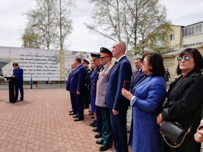 В городах Бабушкин и Кяхта Бурятии установили бюсты Героев Советского Союза