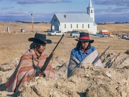 Бунт краснокожих. Как индейцы захватили американский город и два месяца сдерживали осаду ФБР и полиции