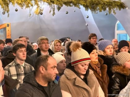 Глава Бурятии с супругой приняли участие в Рождественском богослужении