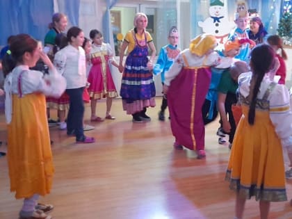 Рождественские колядования устроили в центре «Светлый»