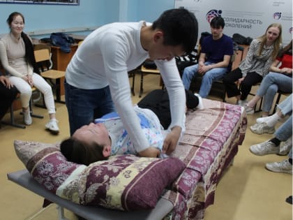 Студенты вузов прошли обучение в Школе ухода