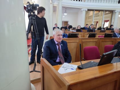 Вопрос депутата Народного Хурала загнал в тупик первого замминистра по образованию Бурятии    