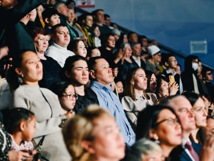 Жители Бурятии на концерте-марафоне собрали в поддержку воинов-земляков на СВО более полумиллиона рублей