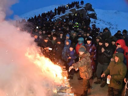 В Туве зажигали костры в честь Нового года
