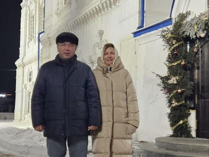 Глава Бурятии с супругой посетили богослужение в рождественскую ночь