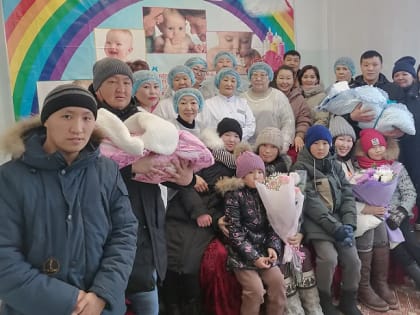 В Закамне поздравили семьи, в которых в новом году родились дети