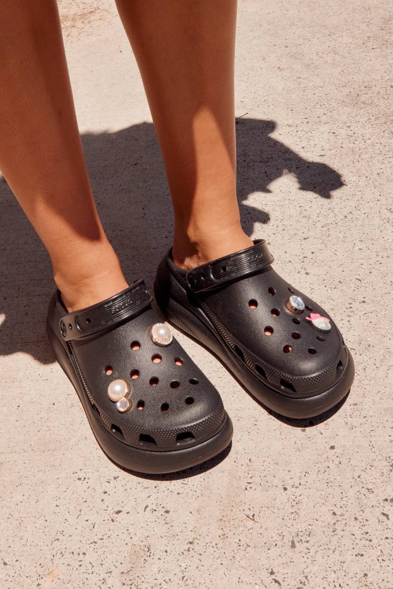 Crocs Classic Crush Clog Background Image